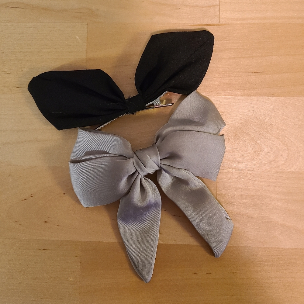 Set of 2 bows